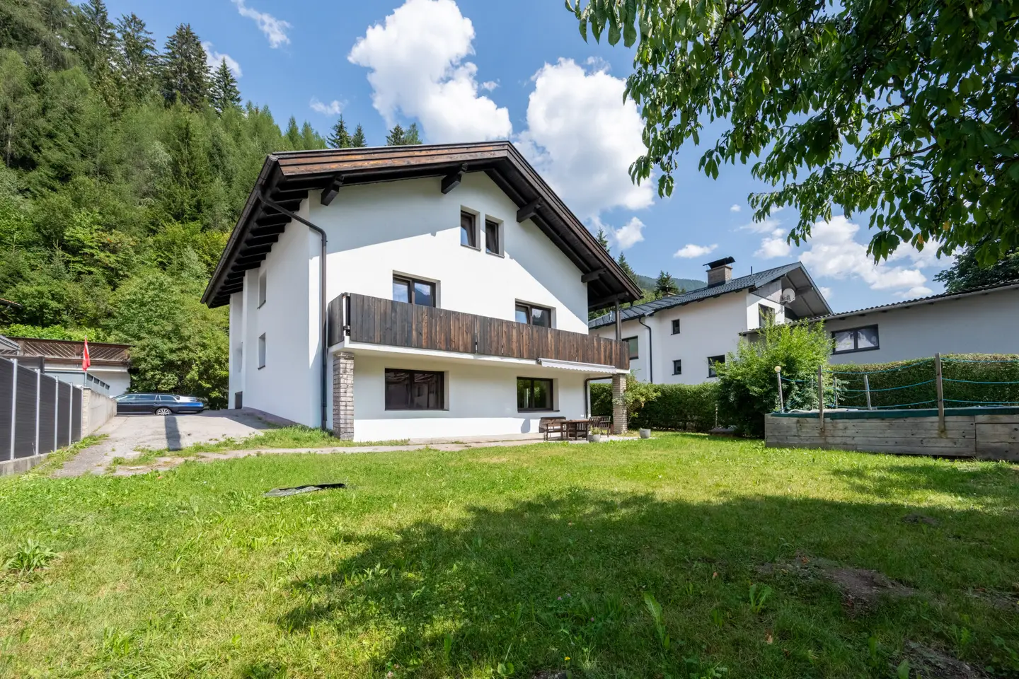 Gepflegte familienwohnung mit großem Garten