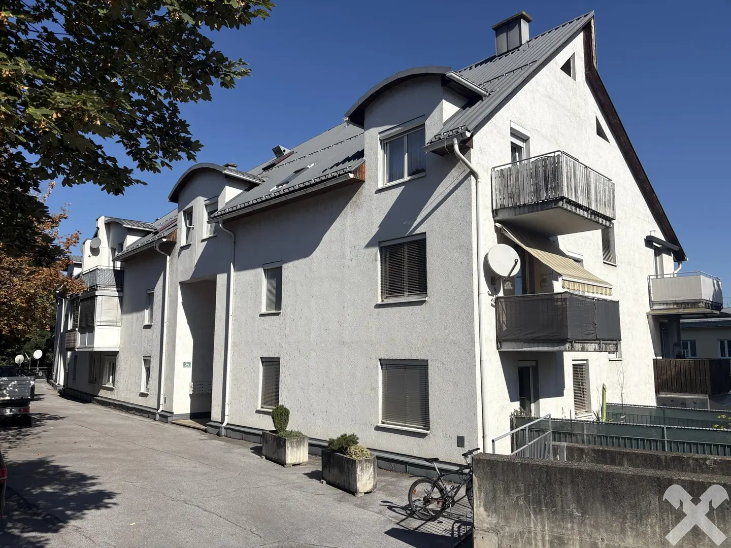 Ruhig gelegene Wohnung mit Balkon und Tiefgaragenplatz
