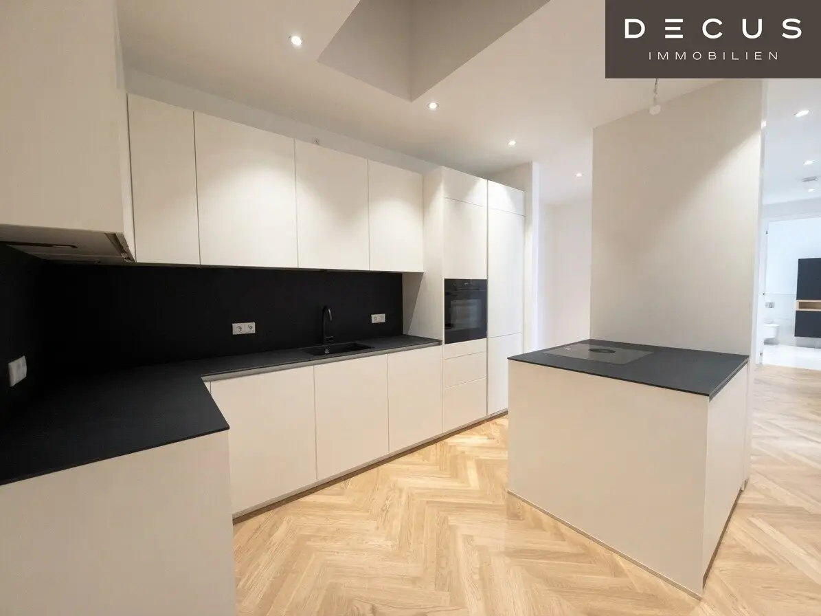 Exclusive first occupancy after renovation | 4 rooms | air conditioning | high-quality fittings | inner city location