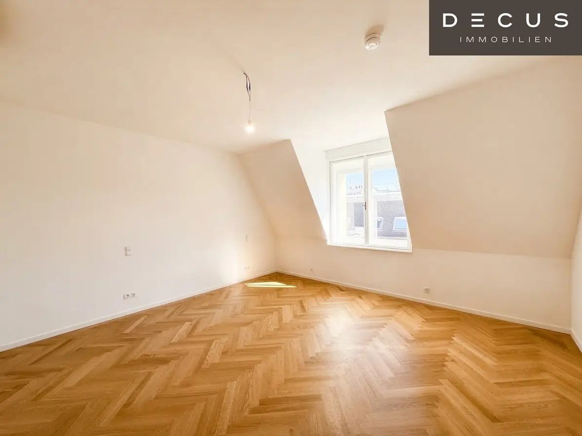 Exclusive first occupancy after renovation | 4 rooms | air conditioning | high-quality fittings | inner city location
