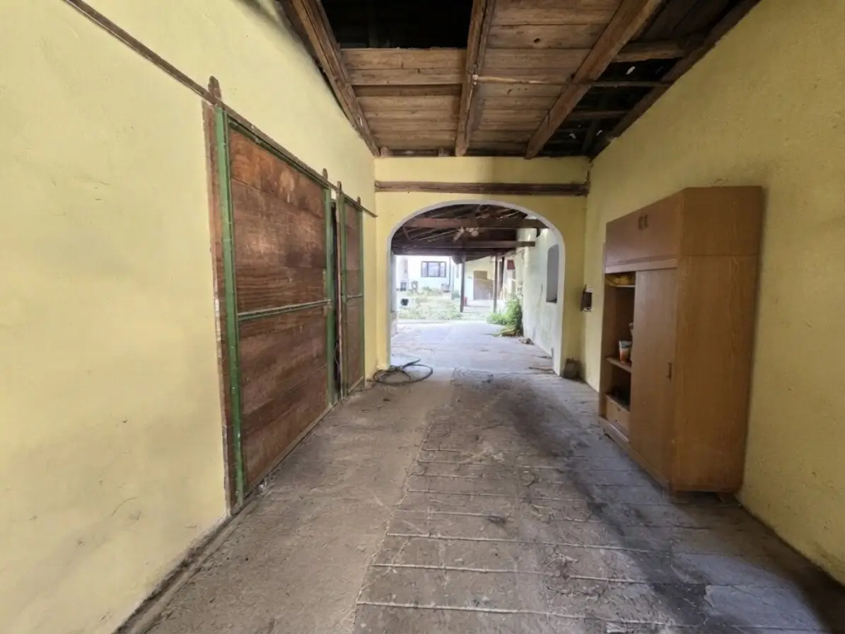 Vielseitiges Anwesen mit historischem Wohnhaus - großer Innenhof, zahlreiche Nebengebäude - 260 m² Maschinenhalle &amp; moderner PV-Anlage
