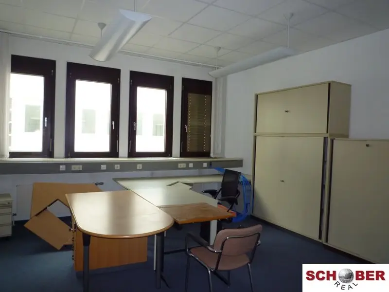 OFFICE Great offer! € 340,-- total rent incl. heating, electricity