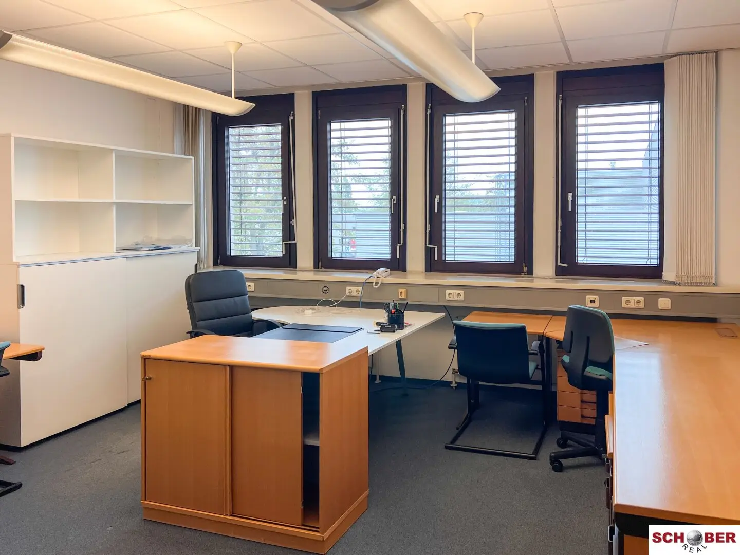 OFFICE Great offer! € 340,-- total rent incl. heating, electricity