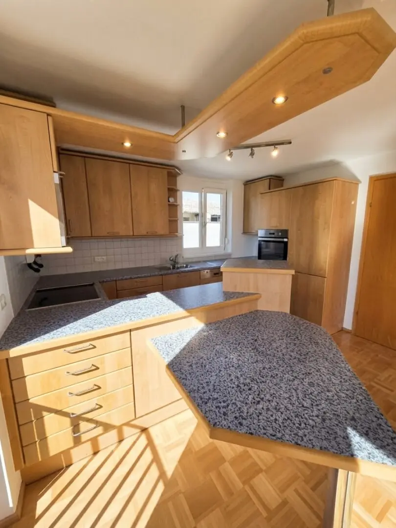Helle, großzügige 2-Zimmerwohnung mit Balkon &amp; Terrasse in Bregenz zu vermieten!
