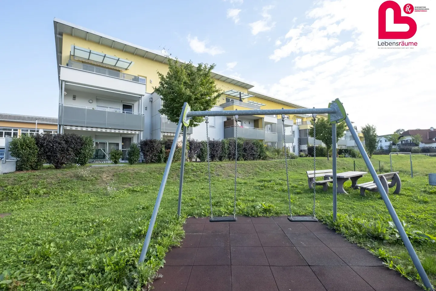 Tolle 4-Zimmer Wohnung mit Dachterrasse und TG-Abstellplatz in Rüstorf