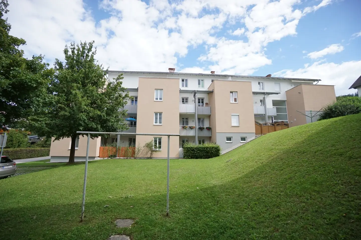 WOHNVERGNÜGEN IN WINDISCHGARSTEN! 3-ZIMMER-WOHNUNG MIT LOGGIA UND GARAGE