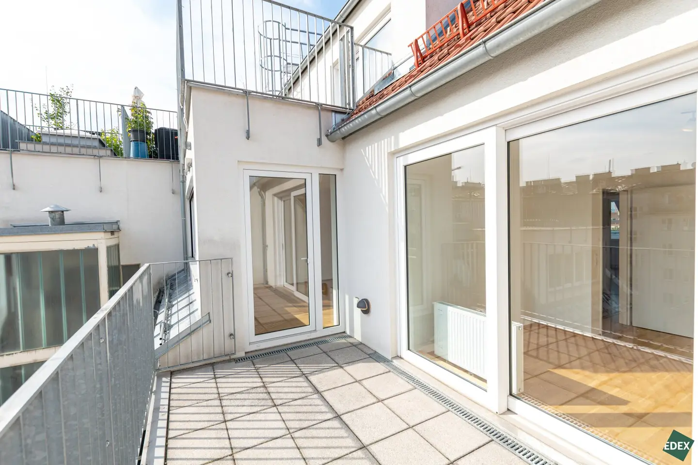 Schöne 3-Zimmer-DG-Wohnung mit Terrasse unweit vom Hauptbahnhof