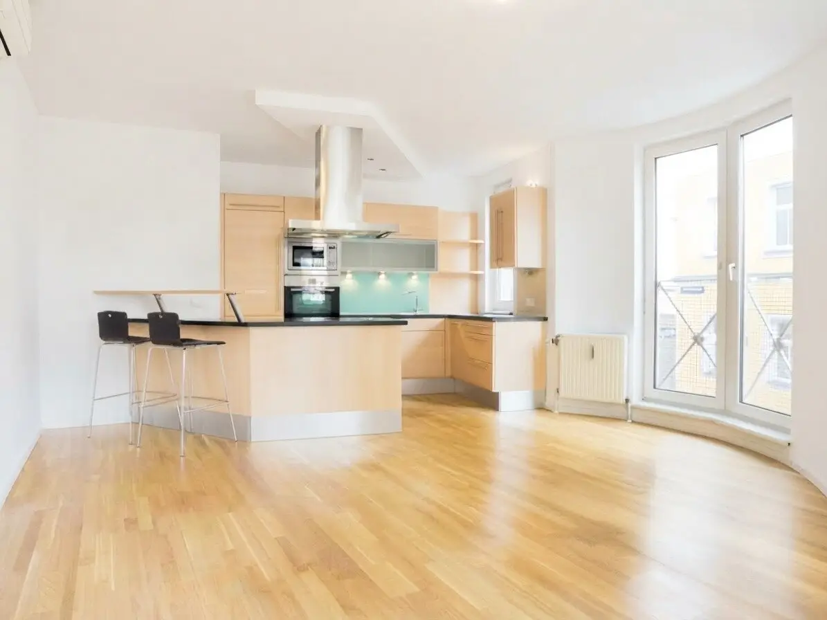 Stilvolle 3 Zimmerwohnung mit Klimaanlage - neu renoviert , Nähe AKH