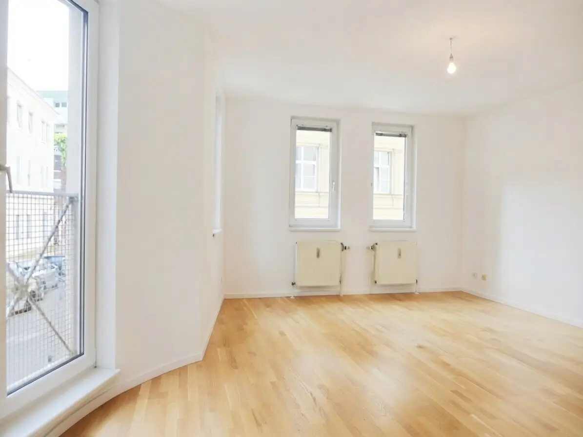 Stilvolle 3 Zimmerwohnung mit Klimaanlage - neu renoviert , Nähe AKH