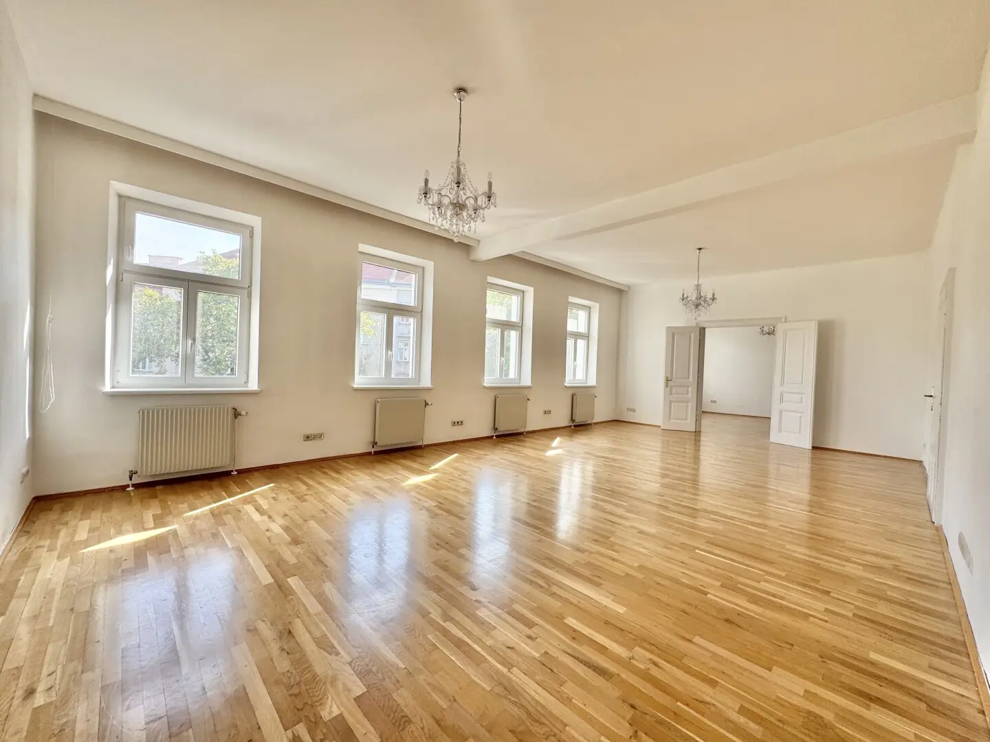 Open-ended - family-friendly 4.5 rooms near U3 Enkplatz