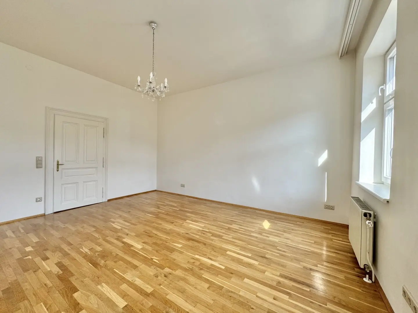 Open-ended - family-friendly 4.5 rooms near U3 Enkplatz