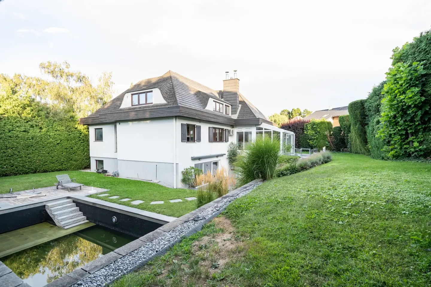 6-Zi. Einfamilienhaus in Maria Enzersdorf mit Garten, Garage &amp; 2 Terrassen!