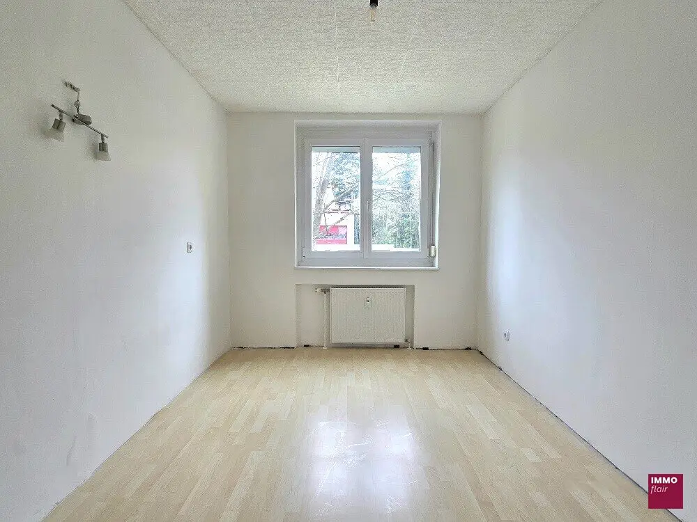 5-Zimmer-Wohnung mit Loggia und zusätzlichen 40 m² Magazin