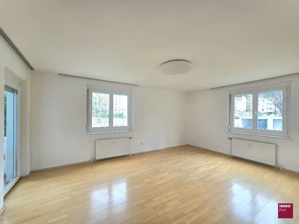 5-Zimmer-Wohnung mit Loggia und zusätzlichen 40 m² Magazin