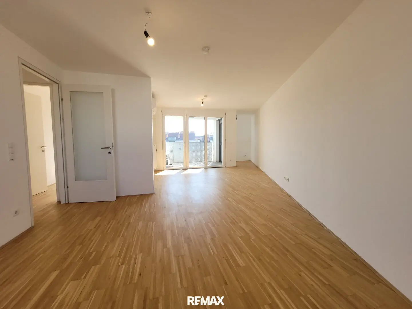 Urban living! Great 3-room apartment with view