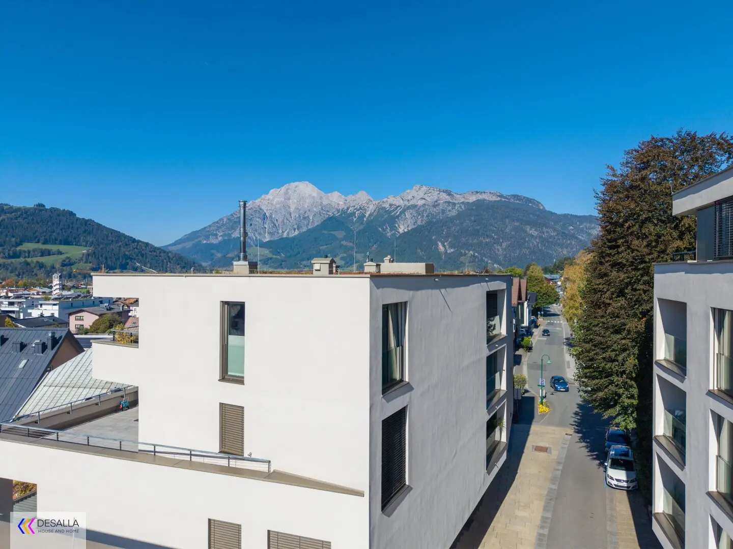 Moderne Wohnung in zentraler Lage mit Tiefgarage Terrasse und Bergblick mitten im Zentrum - Baujahr 2021