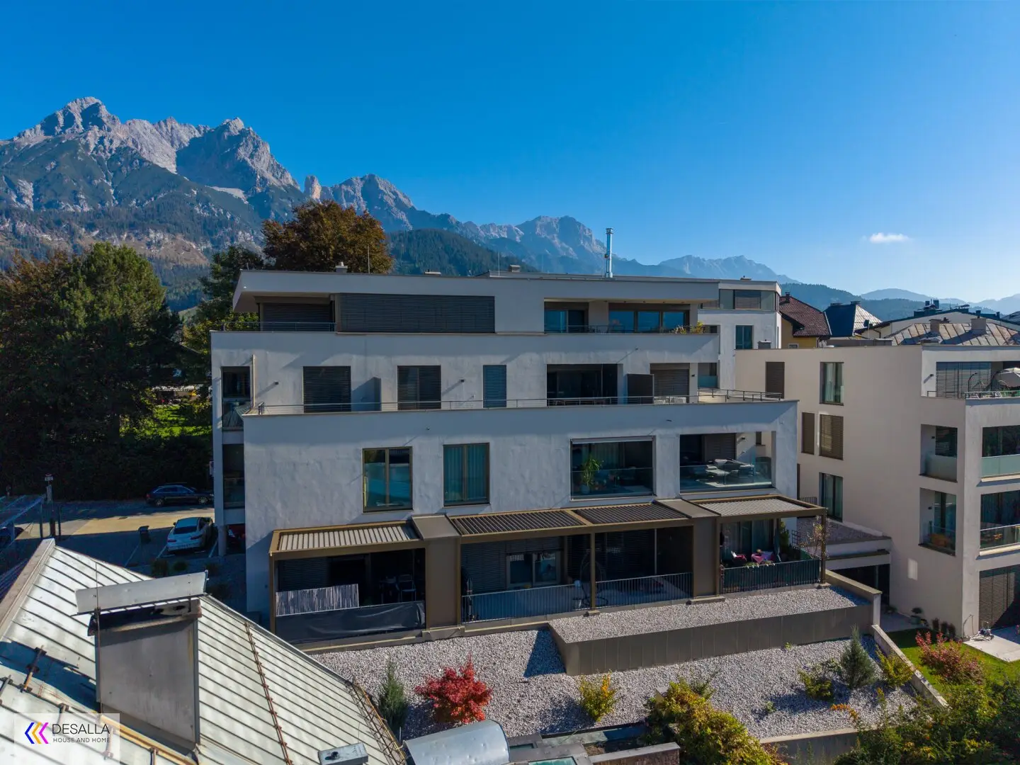 Moderne Wohnung in zentraler Lage mit Tiefgarage Terrasse und Bergblick mitten im Zentrum - Baujahr 2021