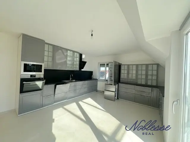 Ideal family apartment with terrace and 1 parking space with perfect transport connection to Kagran and VIC