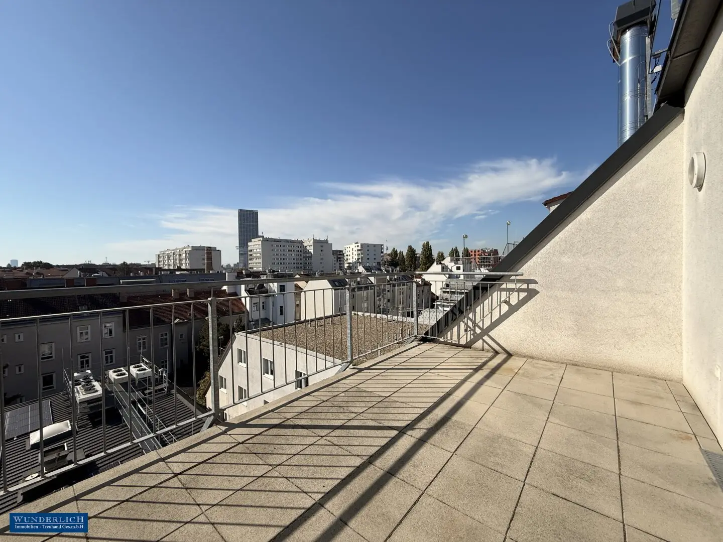 Top roof terrace maisonette