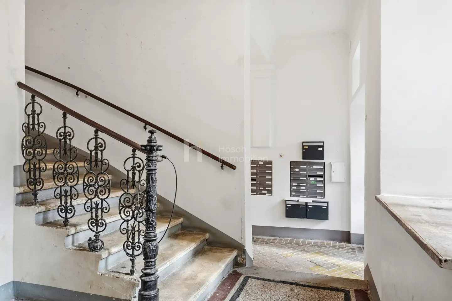 Währinger Corner House | Nine units with residential and commercial use as an investment package