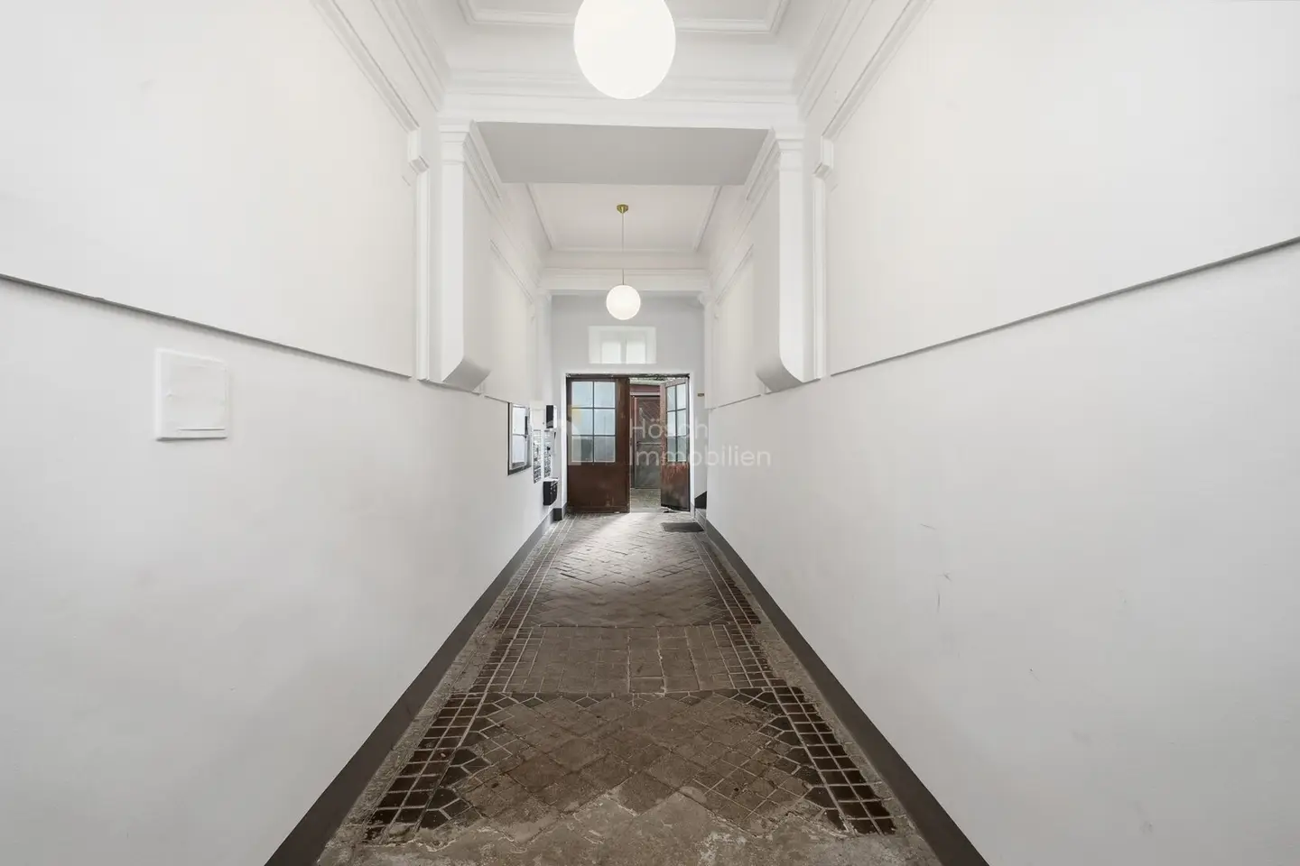 Währinger Corner House | Nine units with residential and commercial use as an investment package