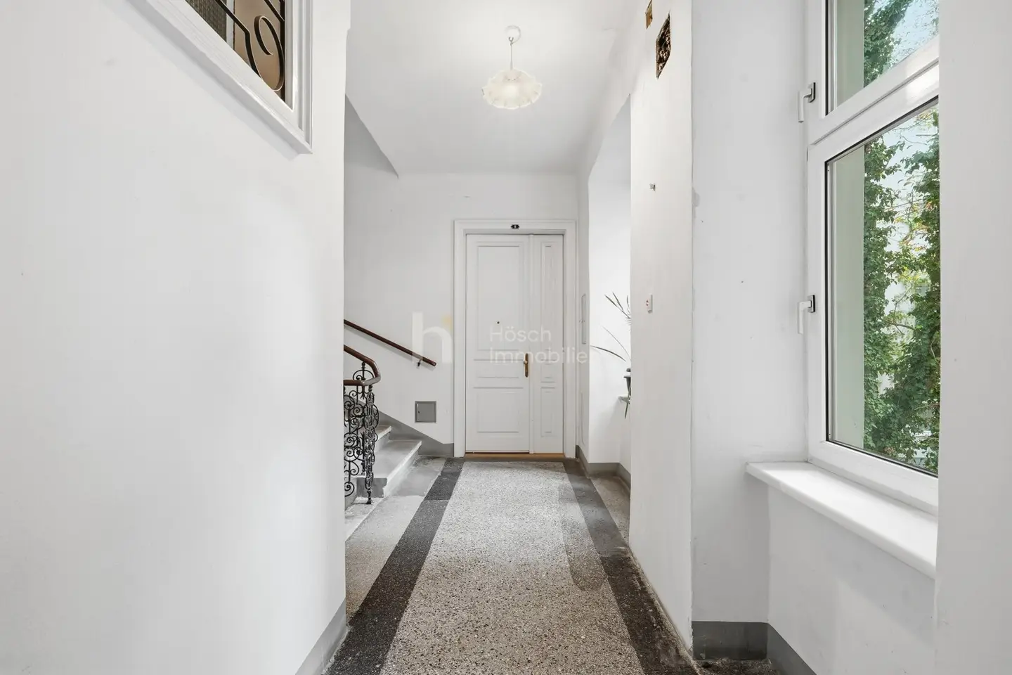 Währinger Corner House | Nine units with residential and commercial use as an investment package