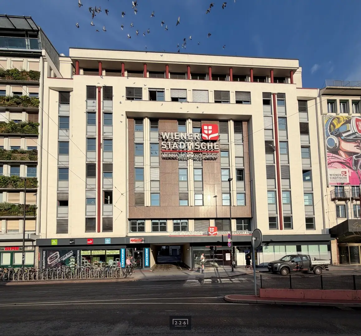 226 Real Estate: INNSBRUCK CENTER: Office space at Südtiroler Platz Main Station available for RENT beginning 2027