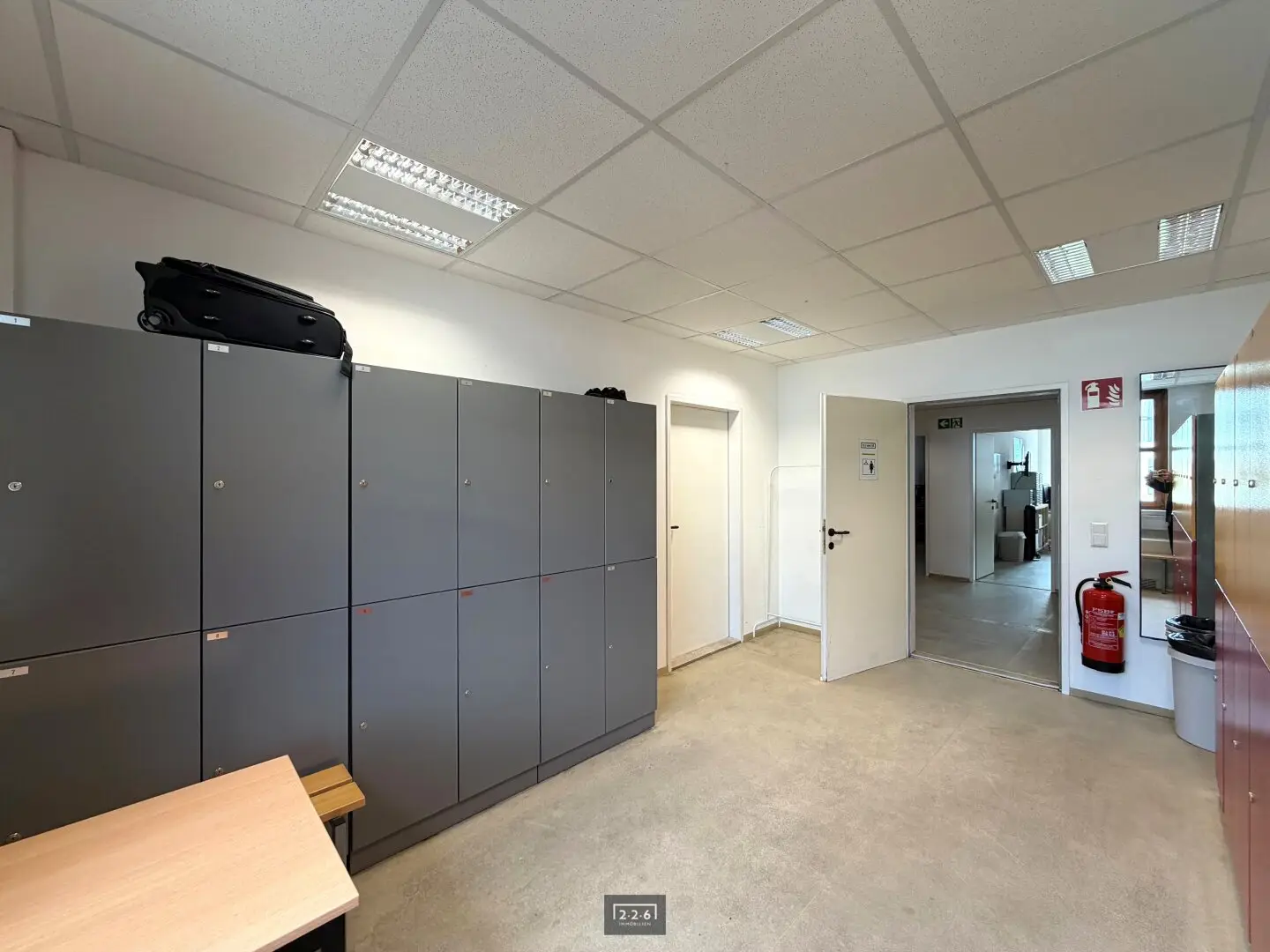 226 Real Estate: INNSBRUCK CENTER: Office space at Südtiroler Platz Main Station available for RENT beginning 2027