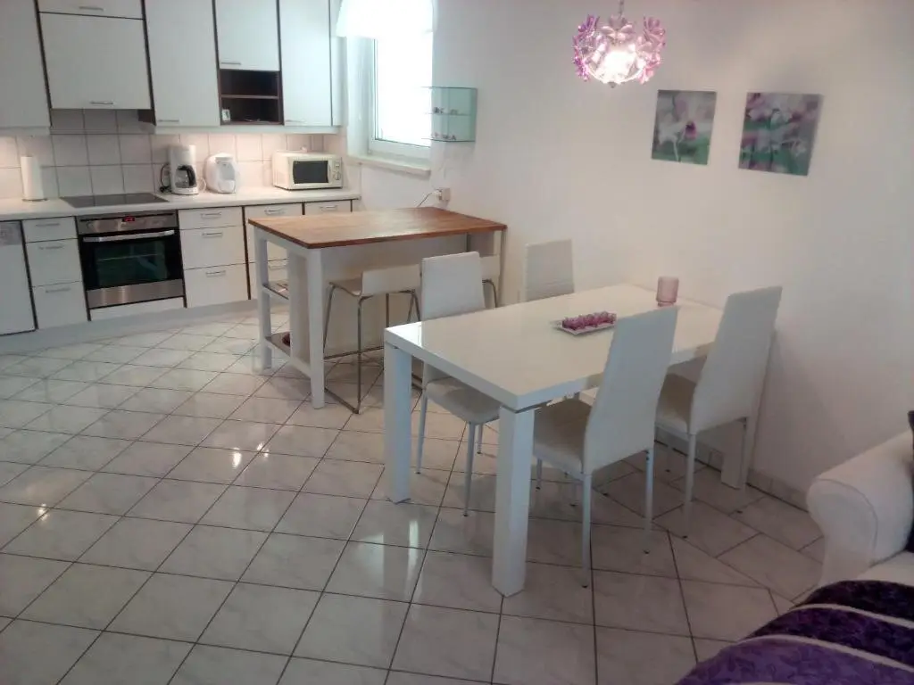Spacious 3-room apartment approx. 90 m² with balcony in 2351 Wiener Neudorf
