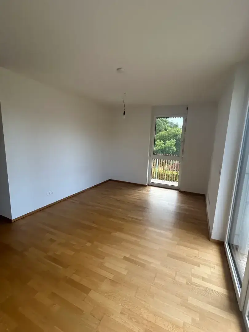 Studenten/Pärchen aufgepasst: Hübsche 2-Zimmer-Wohnung mit Balkon Nähe Murradweg!
