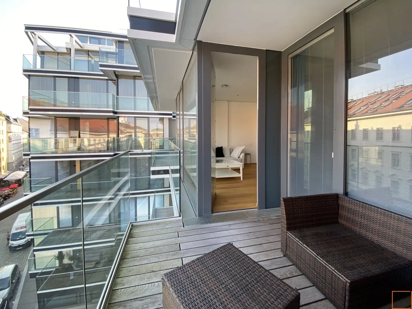 The Ambassy in the Embassy District - Furnished Two Room Apartment with Loggia and Balcony