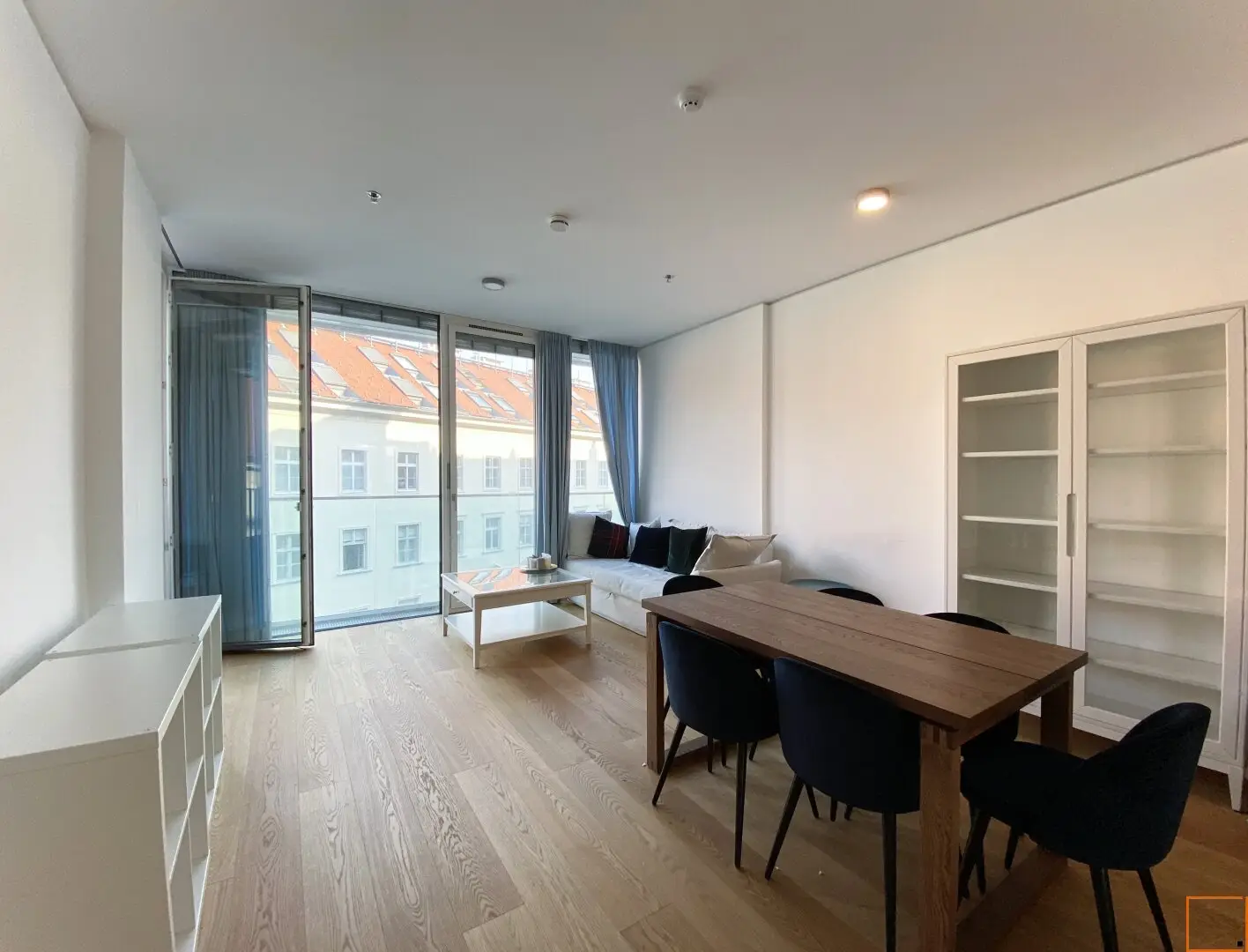 Wohnzimmer mit Blick zur Beatrixgasse
