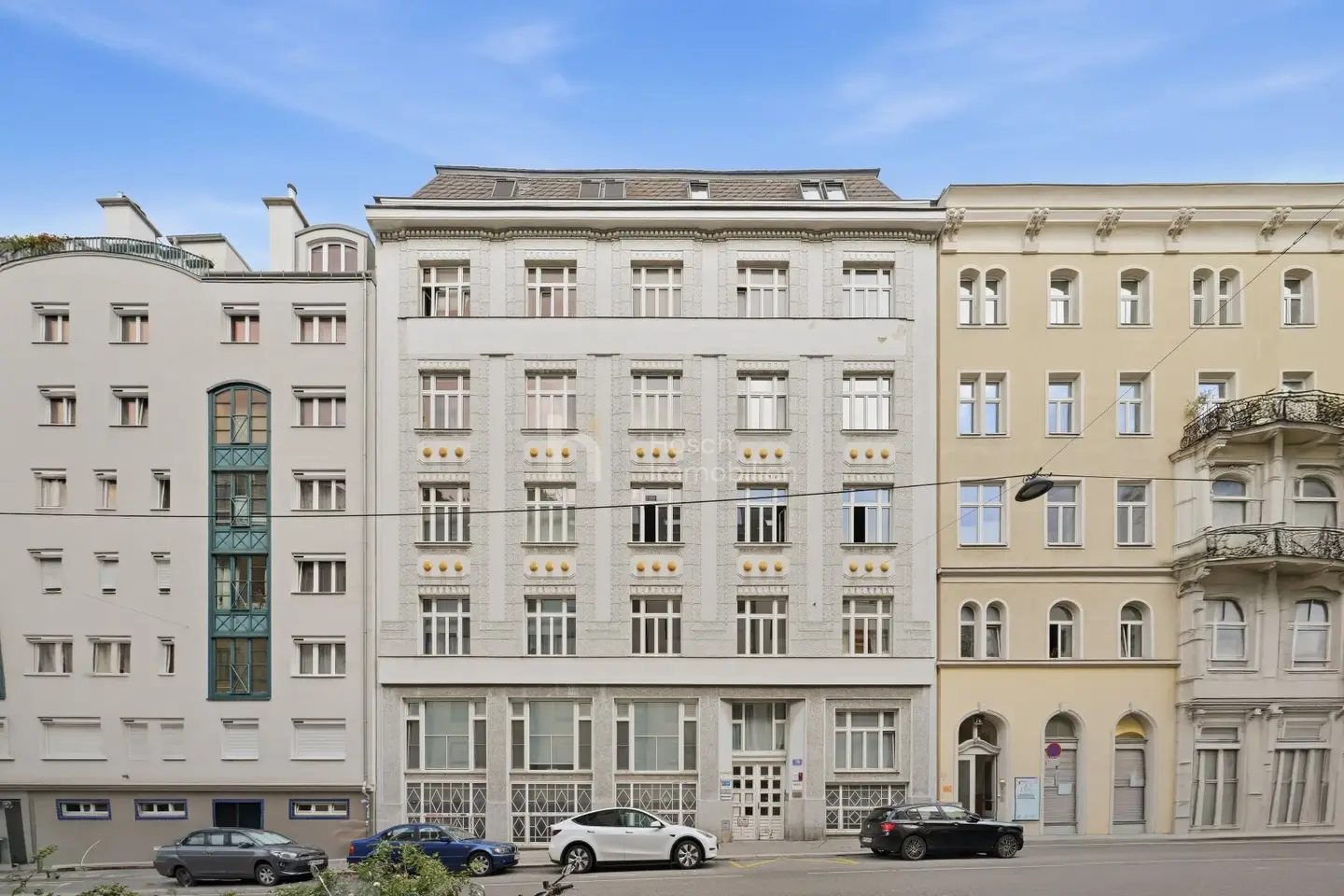 Period apartments and parking spaces in the 7th district | Individual sale