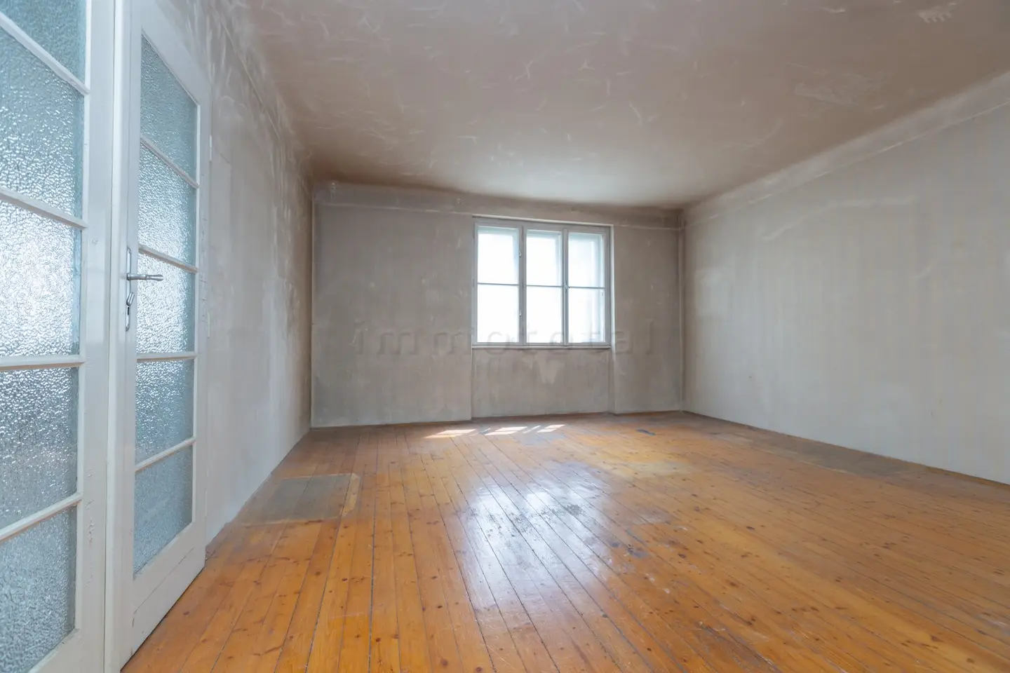 Ameisgasse - 3-room apartment in need of renovation with view of greenery