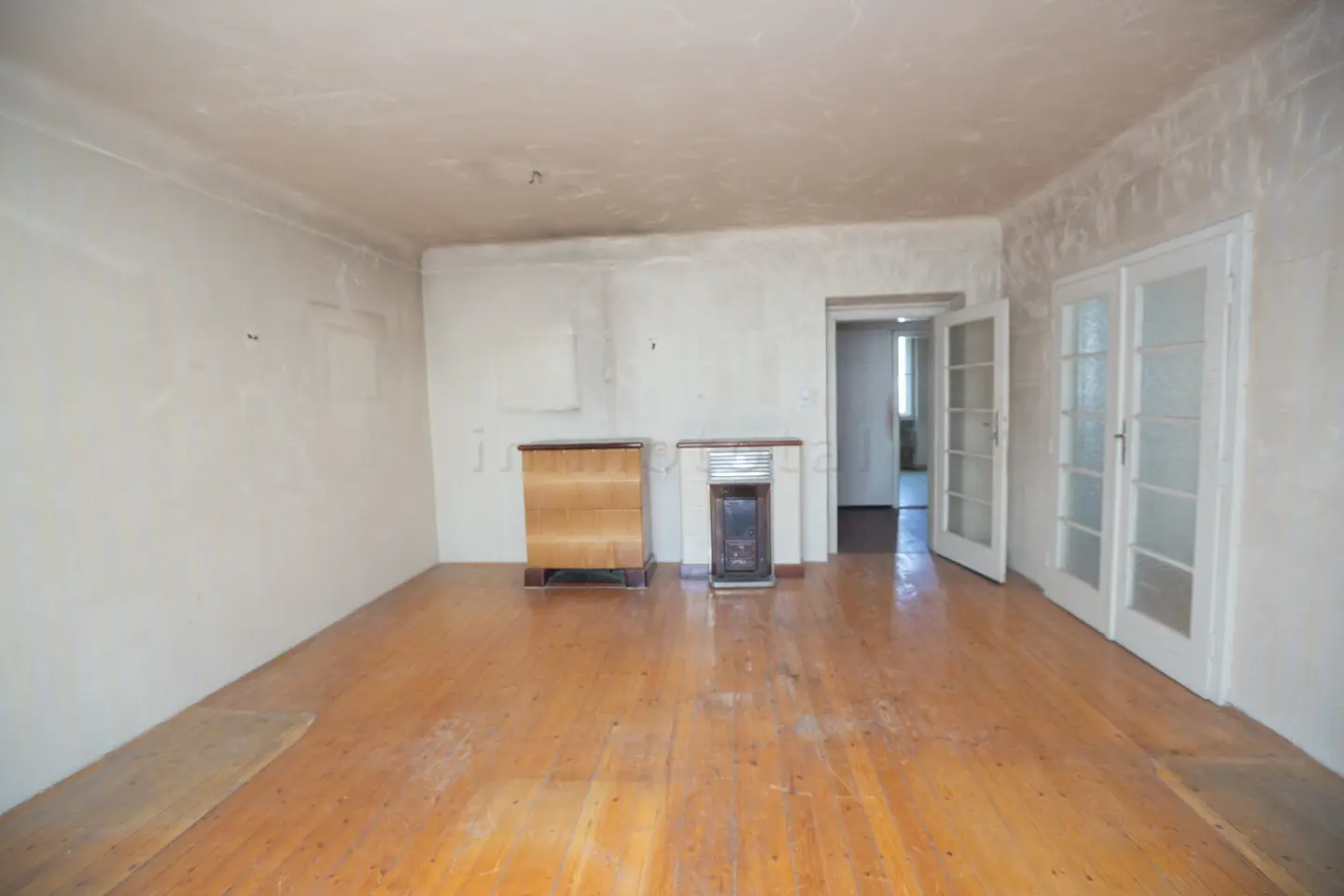 Ameisgasse - 3-room apartment in need of renovation with view of greenery
