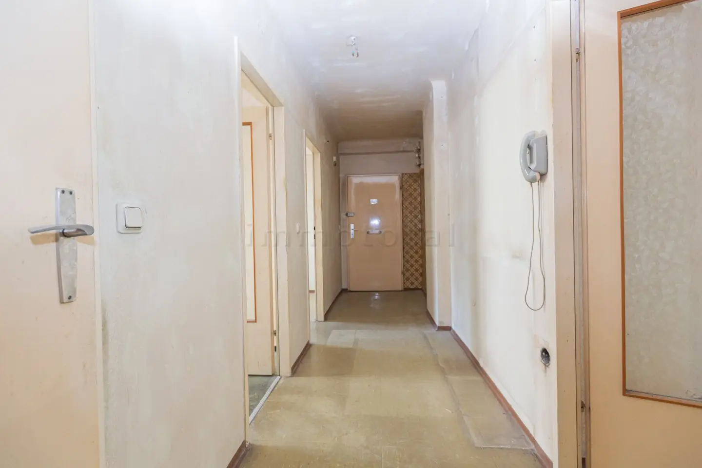 Guldengasse - 2-room apartment on the ground floor in need of renovation