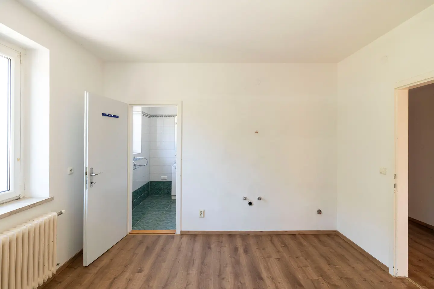 Gut geschnittene Wohnung mit Loggia und Blick ins Grüne