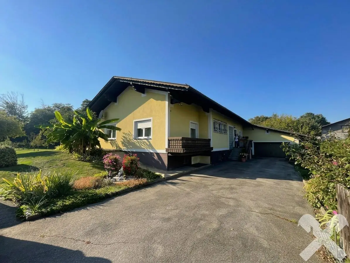 Familienwohnung mit großzügigem Westgarten und Doppelgarage