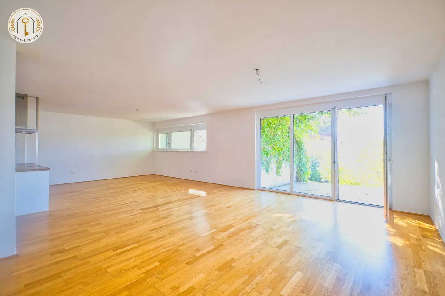 Family-friendly living: 4 rooms, large southwest terrace and garden
