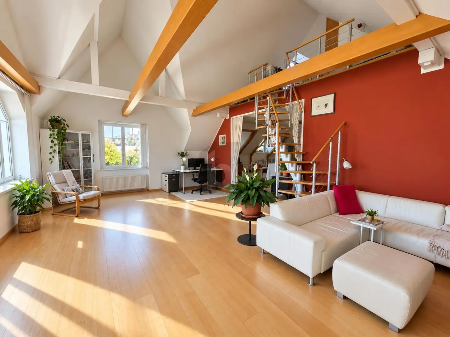 Spacious apartment with garage and communal garden