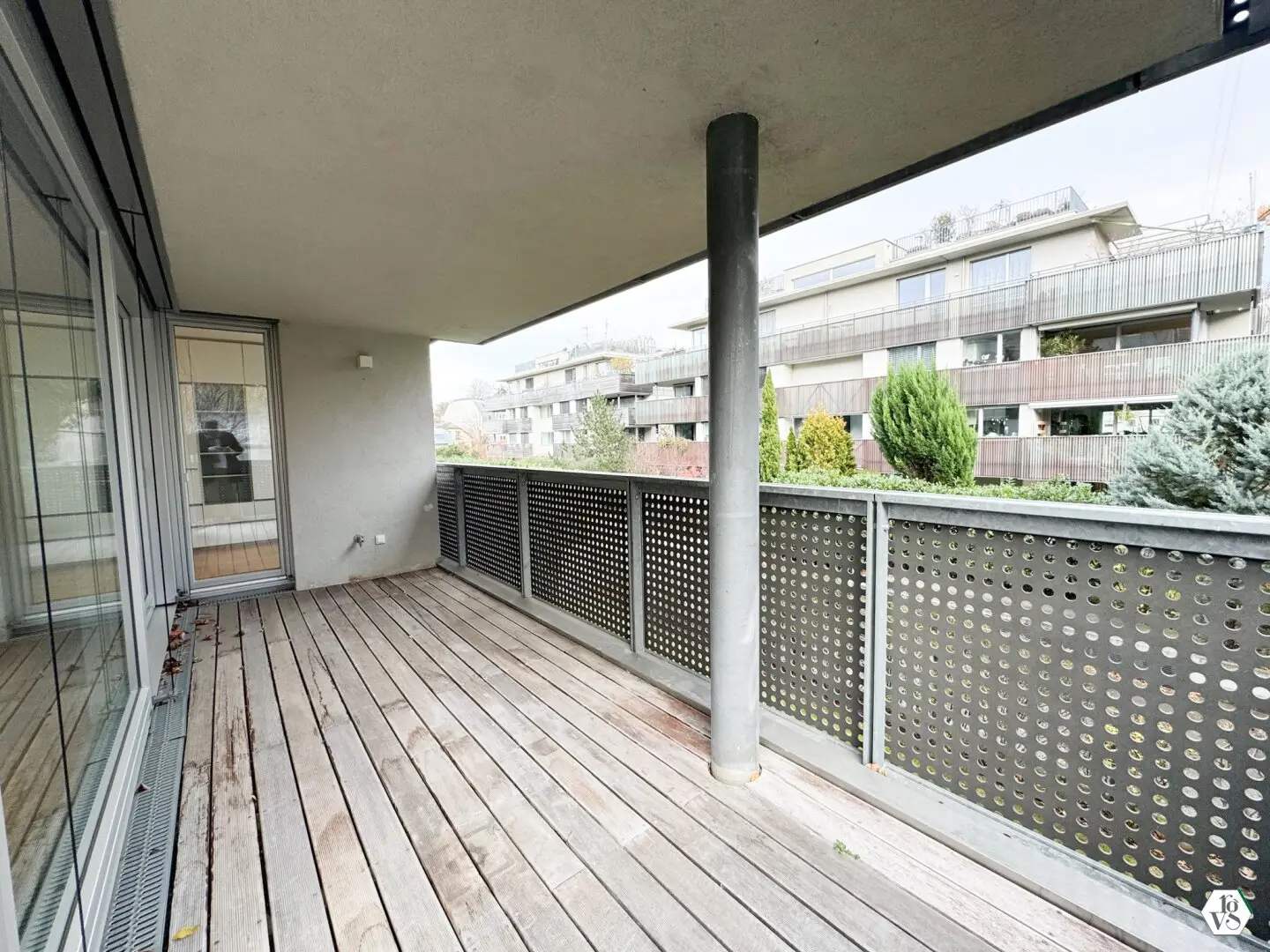Gallitzinstraße - Lichtdurchflutete Terrassenwohnung mit Garage