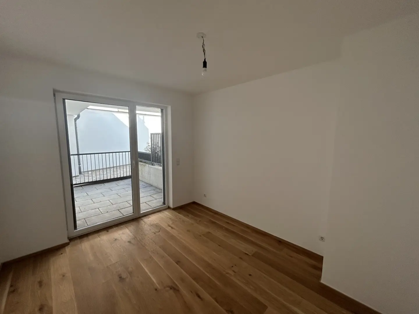 Apartment with private garden and loggia near the Prater