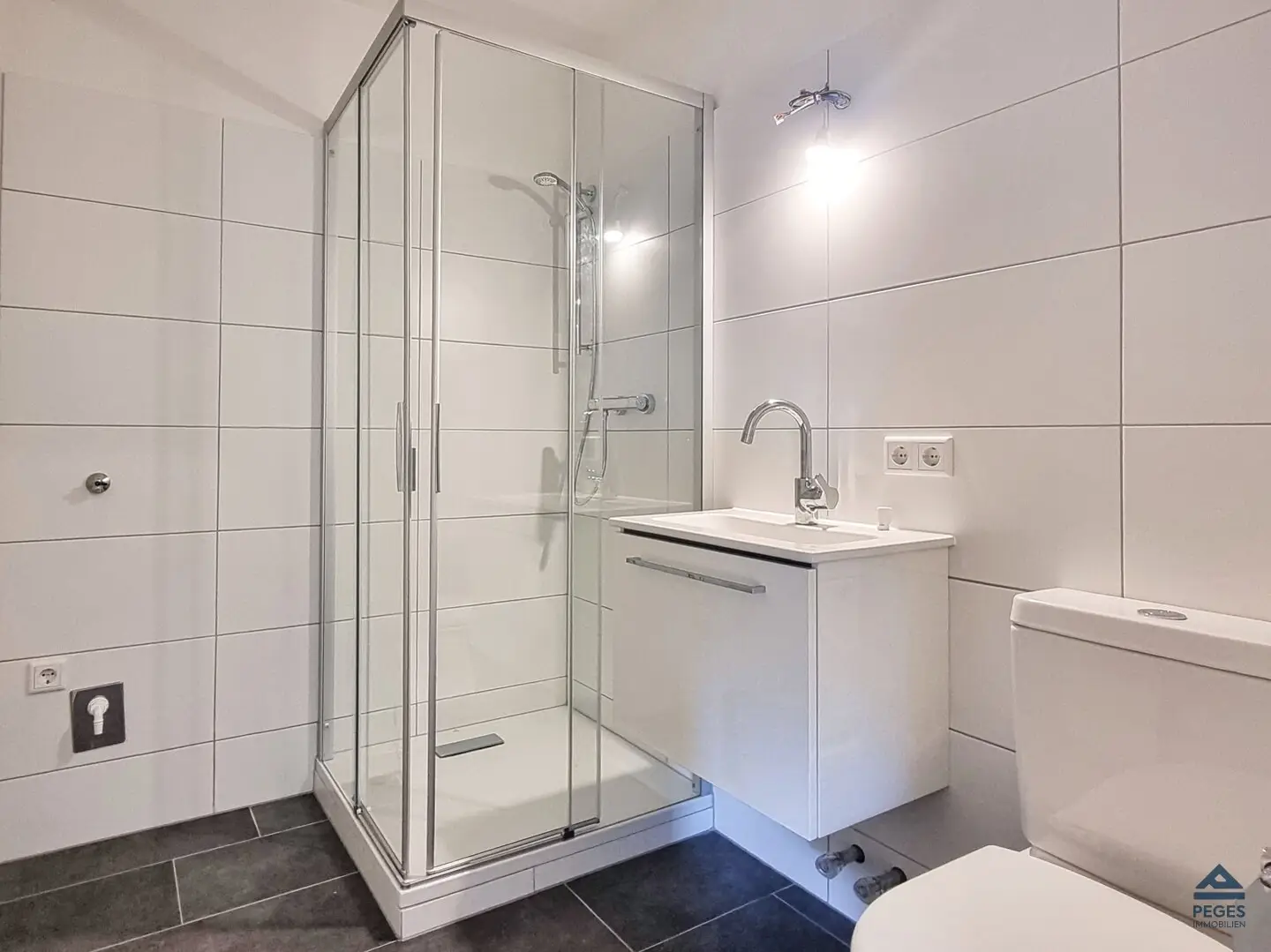 Cozy studio with balcony near PMU