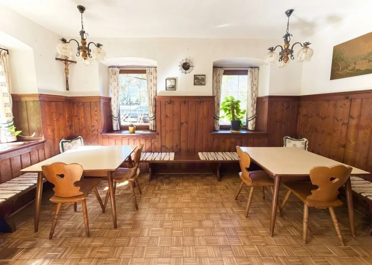 Traditional gastronomy location with spacious beer garden for lease
