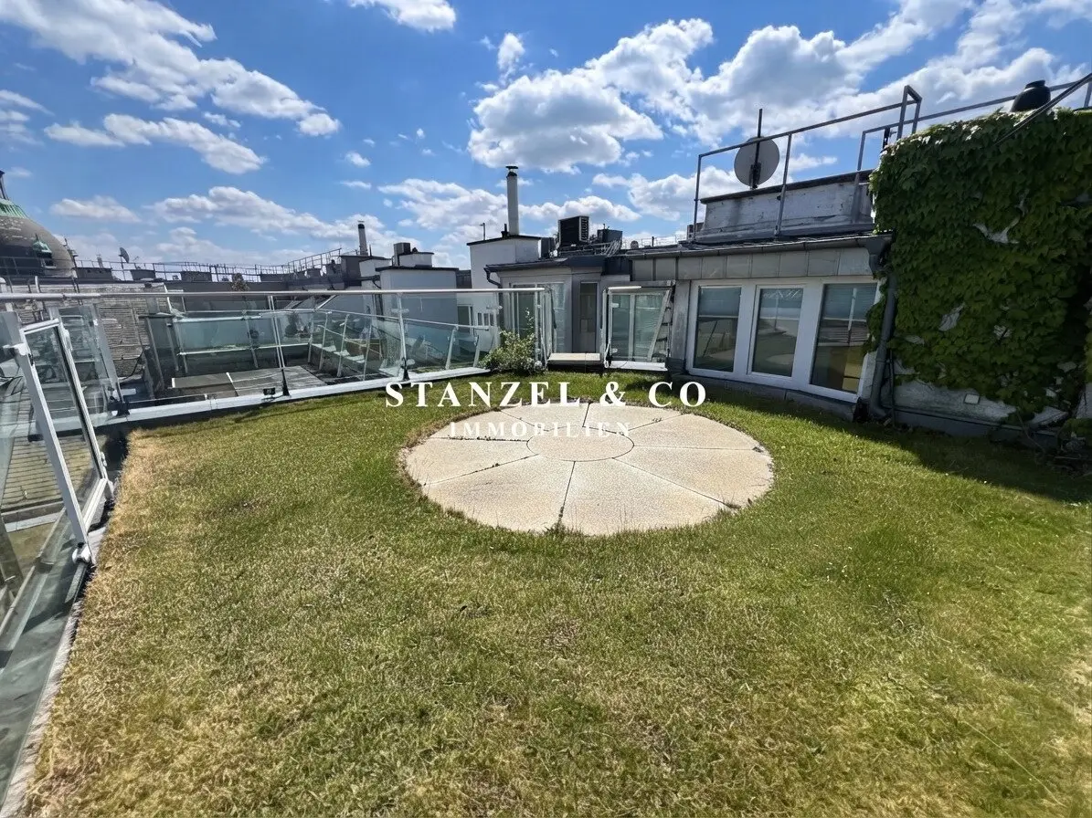 SONNIGES LOFT MIT HERRLICHER TERRASSE