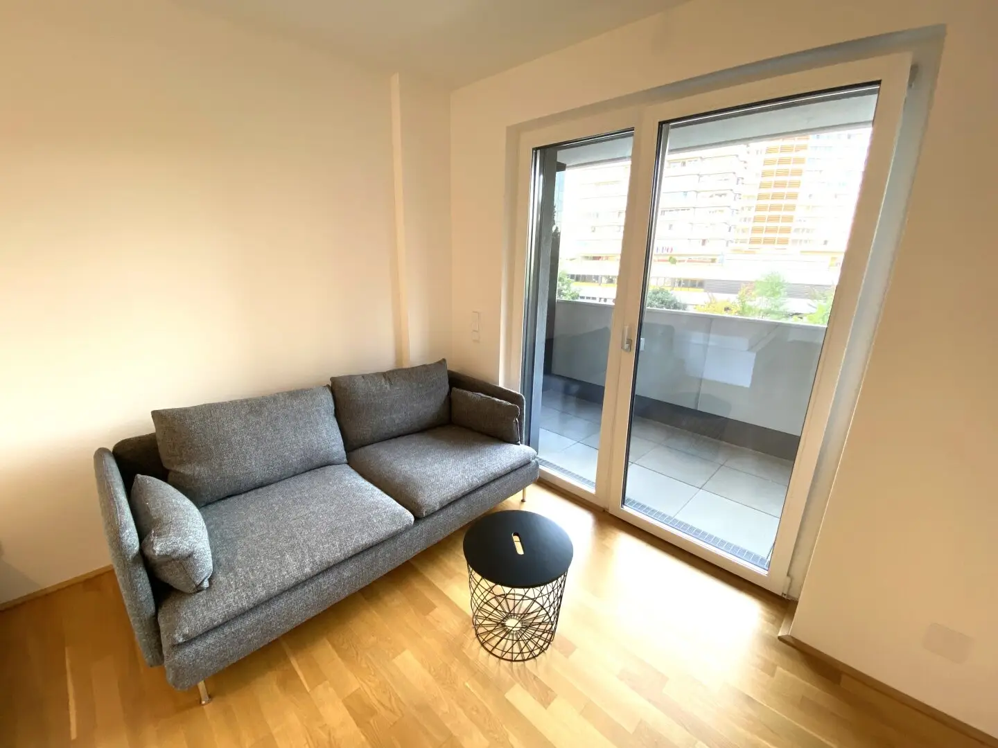 KOFFER AUSPACKEN und WOHLFÜHLEN! Vollmöblierte Microflat im Bruckner Tower