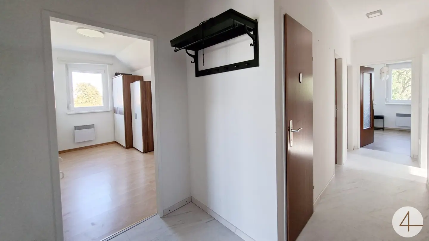 Spacious 4-room apartment with car parking space Only approx. 5 km from Tulln