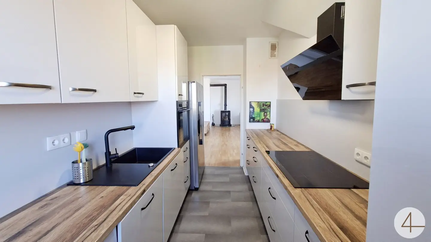 Spacious 4-room apartment with car parking space Only approx. 5 km from Tulln