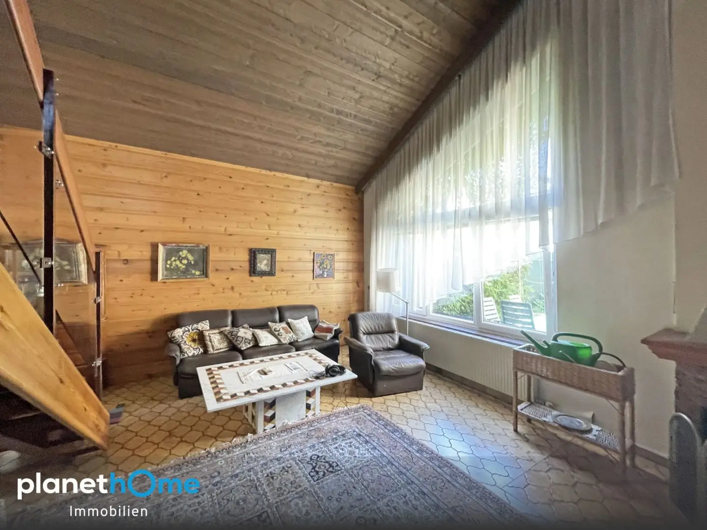 Family apartment with private garden and terrace near bathing pond