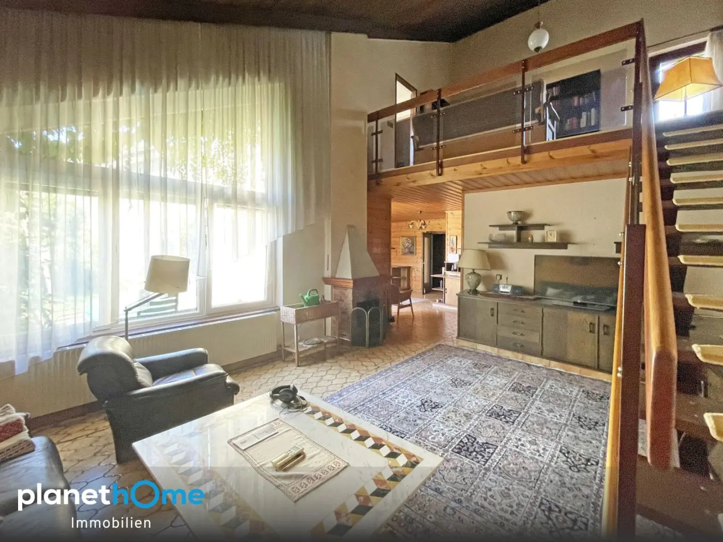 Family apartment with private garden and terrace near bathing pond